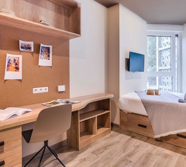 Residencia de Estudiantes Livensa Living Granada Cartuja