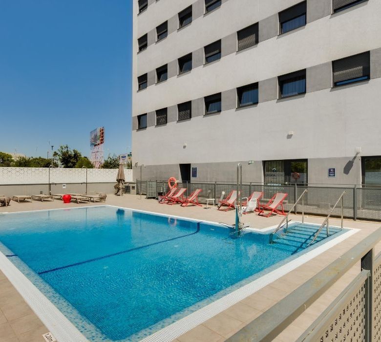 Residencia de Estudiantes Livensa Living Málaga Feria