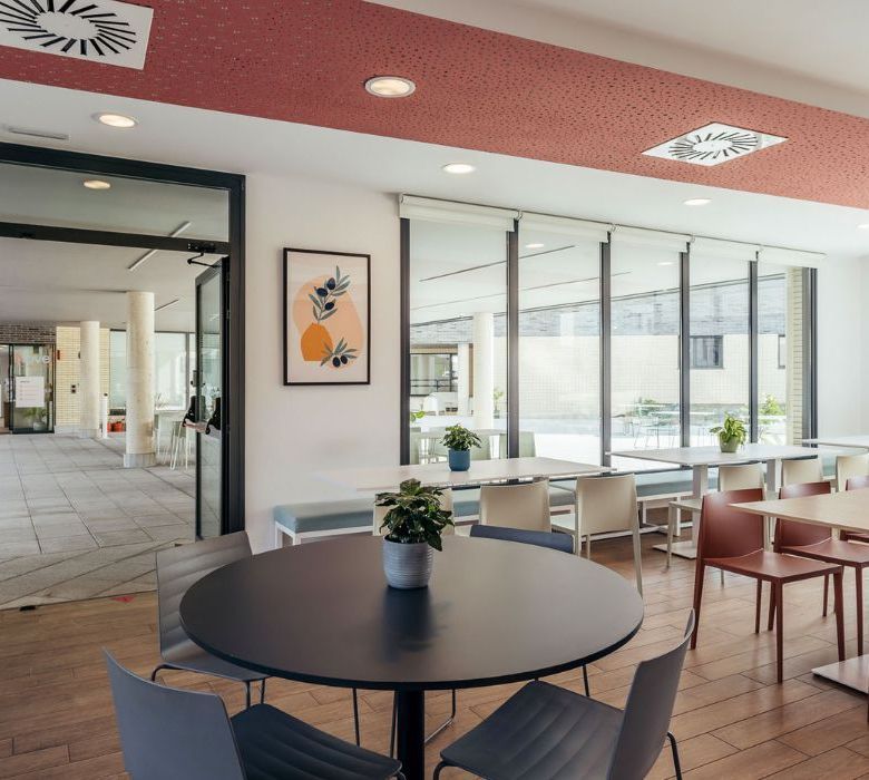 Residencia Universitaria Novel Student Platina