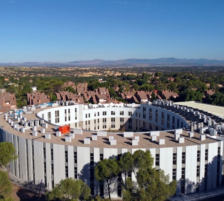 Yugo Coliseo Europa