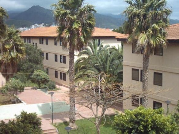 Residencia Universitaria Parque de las Islas