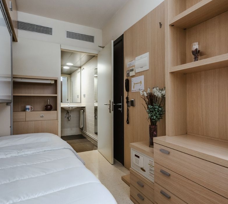 Residencia universitaria Kadora Barcelona Liv Student (Colegio Mayor Sant Jordi)