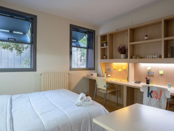 Residencia universitaria Kadora Barcelona Liv Student (Colegio Mayor Sant Jordi)