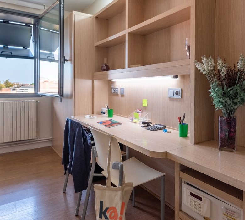 Residencia universitaria Kadora Barcelona Liv Student (Colegio Mayor Sant Jordi)