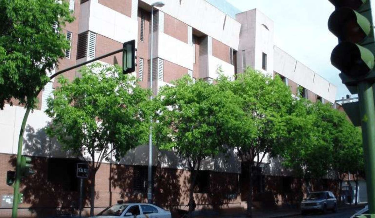 Residencia Larru los Bermejales – Sagrado Corazón