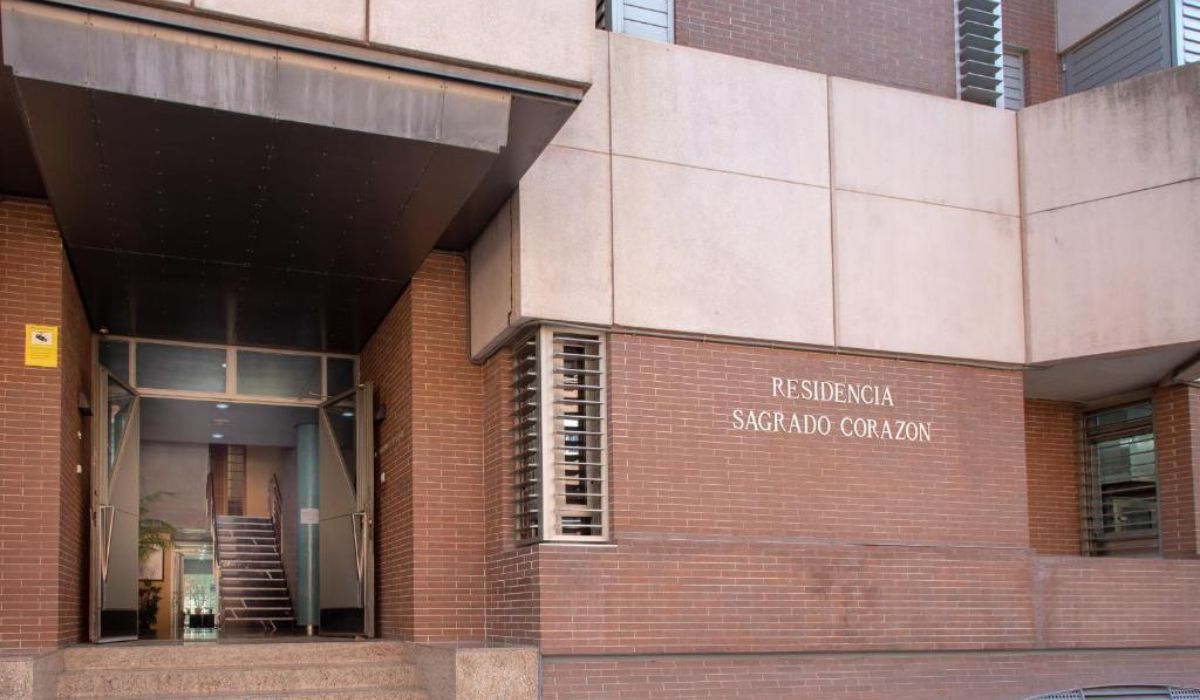 Residencia Larru los Bermejales – Sagrado Corazón