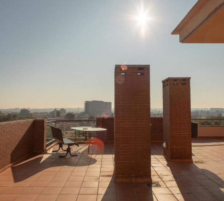 Residencia Larru los Bermejales – Sagrado Corazón