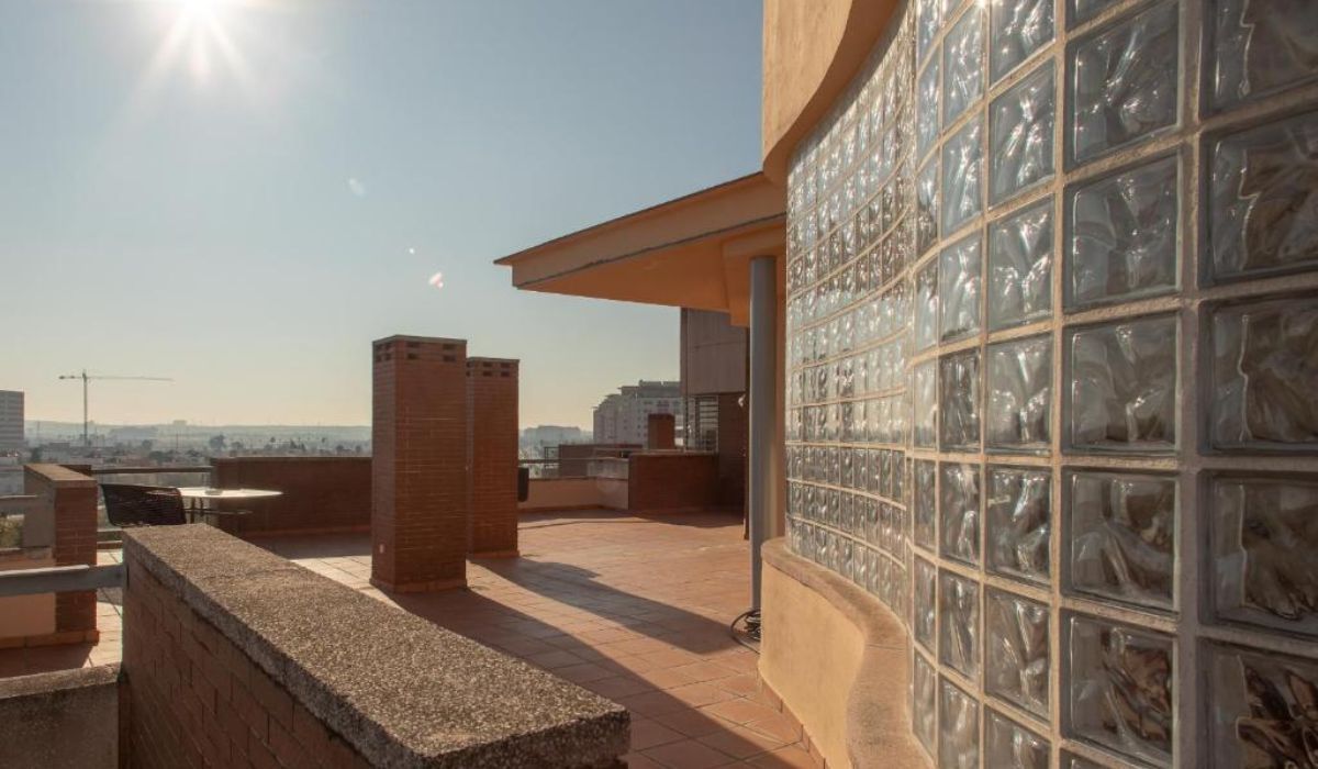 Residencia Larru los Bermejales – Sagrado Corazón