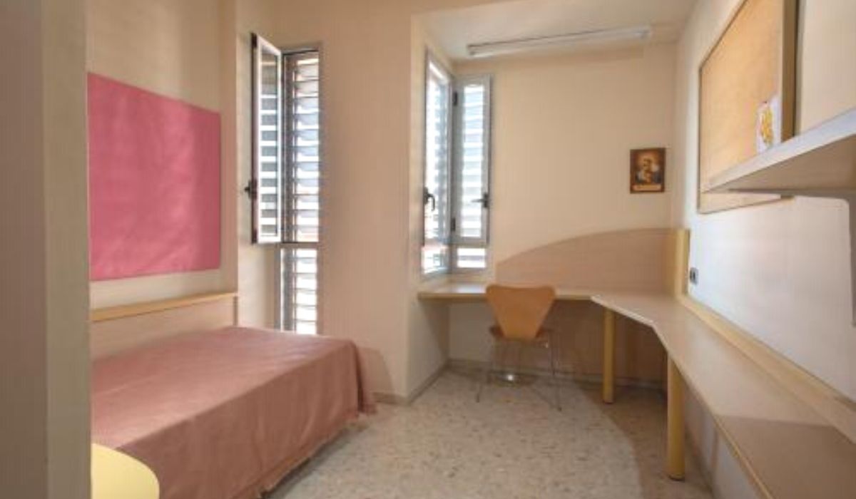 Residencia Larru los Bermejales – Sagrado Corazón