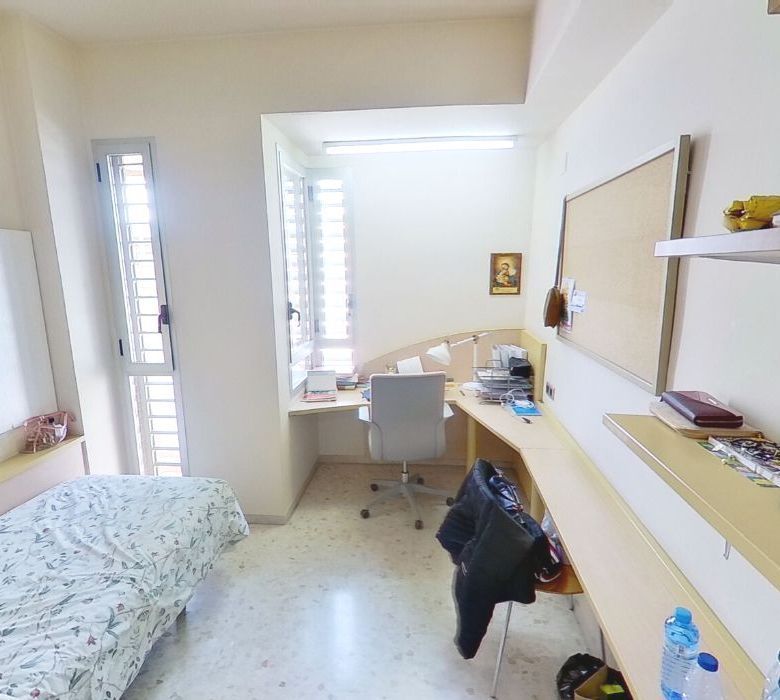 Residencia Larrú Los Bermejales Sagrado Corazón