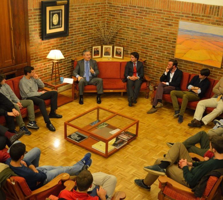 Colegio Mayor Masculino Santillana