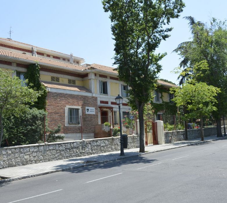 Colegio Mayor Masculino Santillana