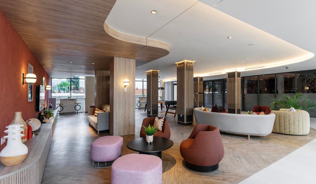 Residencia Universitaria Novel Palm Studios