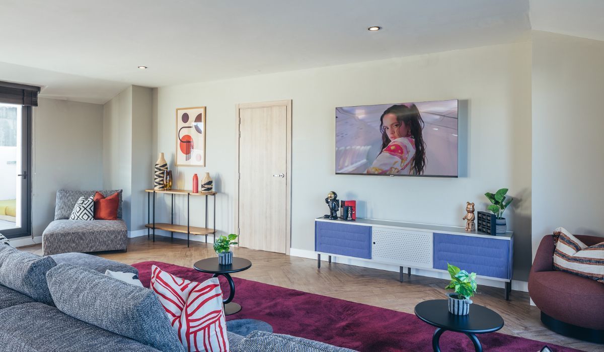 Residencia Universitaria Novel Palm Studios