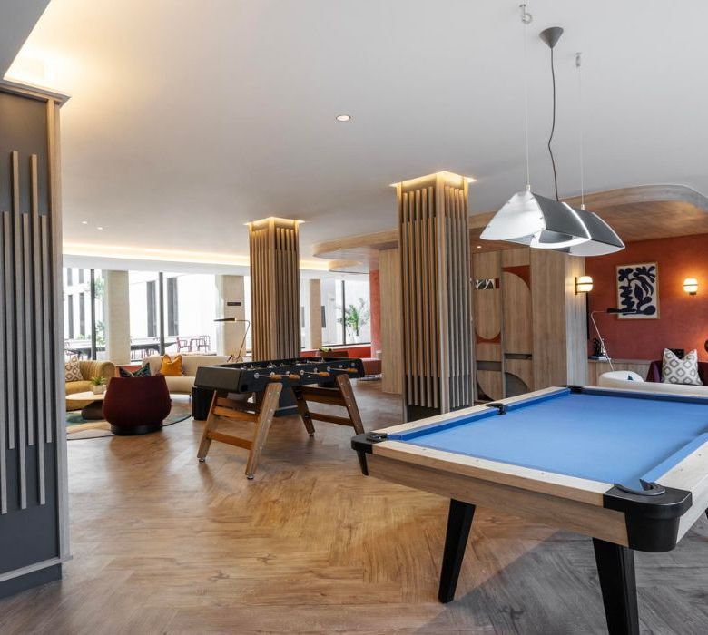 Residencia Universitaria Novel Palm Studios