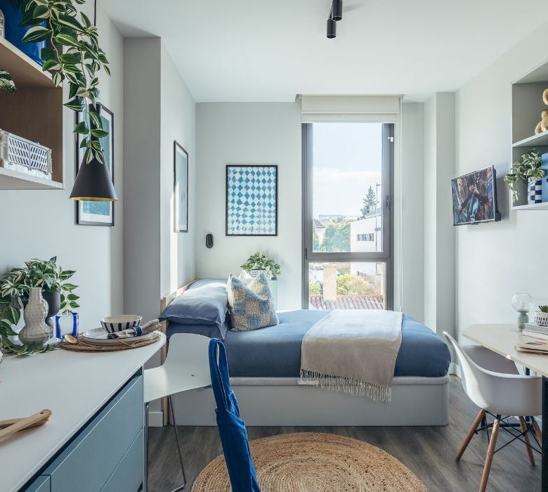 Residencia Universitaria Novel Palm Studios