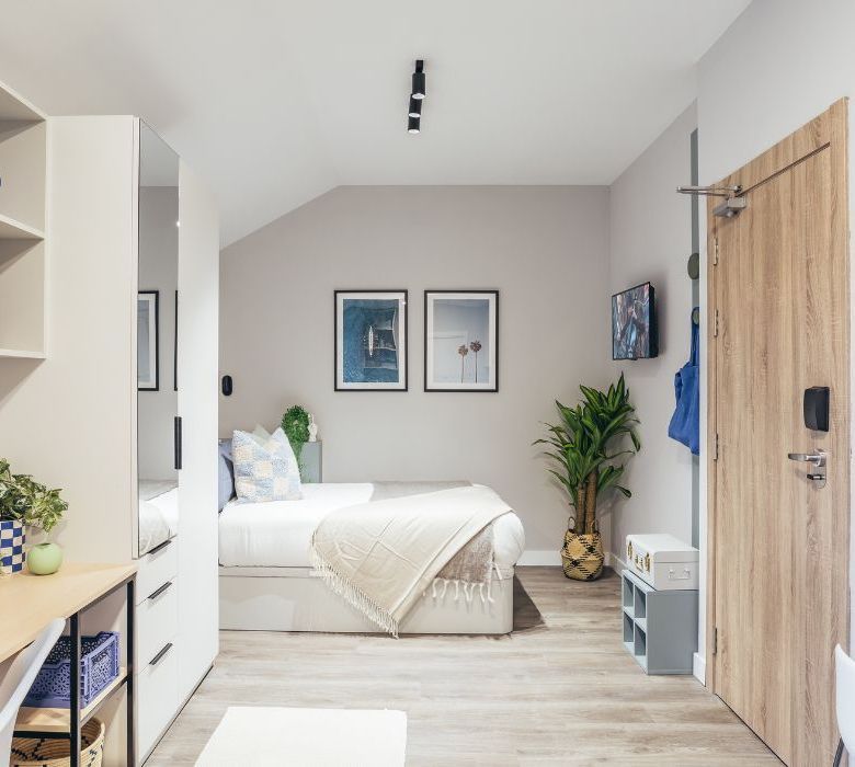 Residencia Yugo Palm Studios