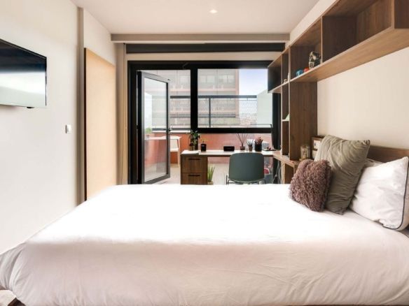 Residencia de Estudiantes Livensa Living Porto Campus