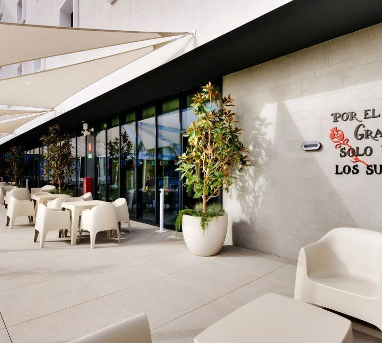 Residencia de Estudiantes Livensa Living Granada Fuentenueva