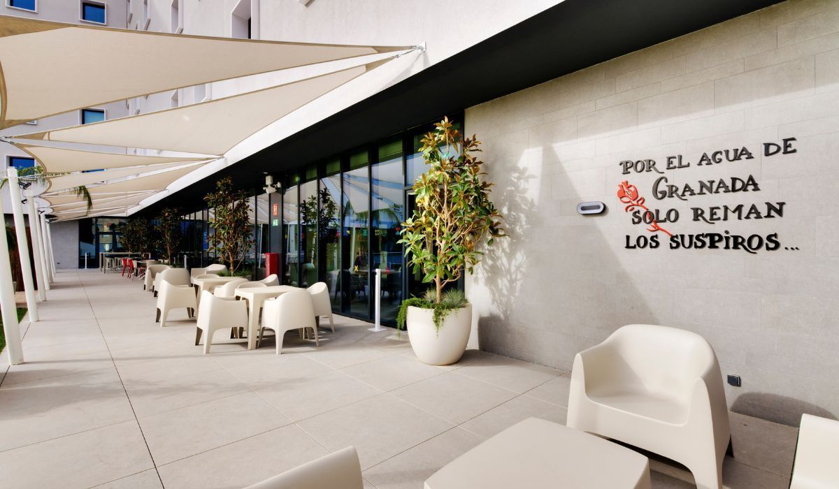 Residencia de Estudiantes Livensa Living Granada Fuentenueva