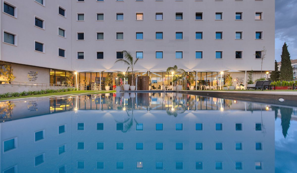 Residencia de Estudiantes Livensa Living Granada Fuentenueva