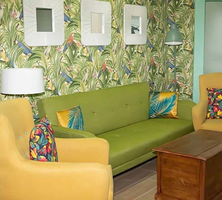 Residencia de Estudiantes Pink and Lemon