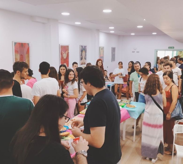 Residencia de Estudiantes Pink and Lemon