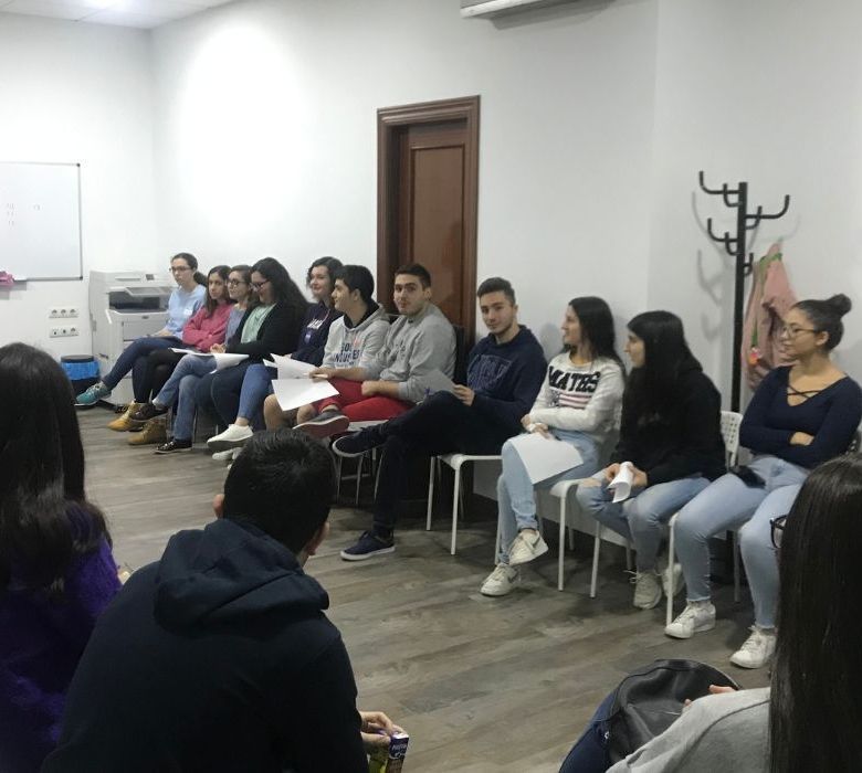 Residencia de Estudiantes Pink and Lemon