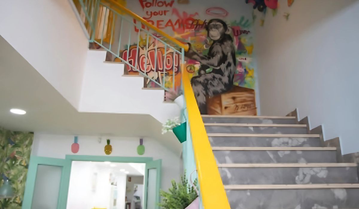 Residencia de Estudiantes Pink and Lemon