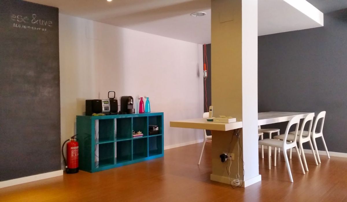 Alojamientos para Estudiantes Ese & Uve Almería