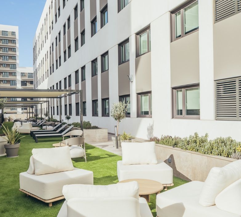 Yugo Terrassa Can Telar Student Residence