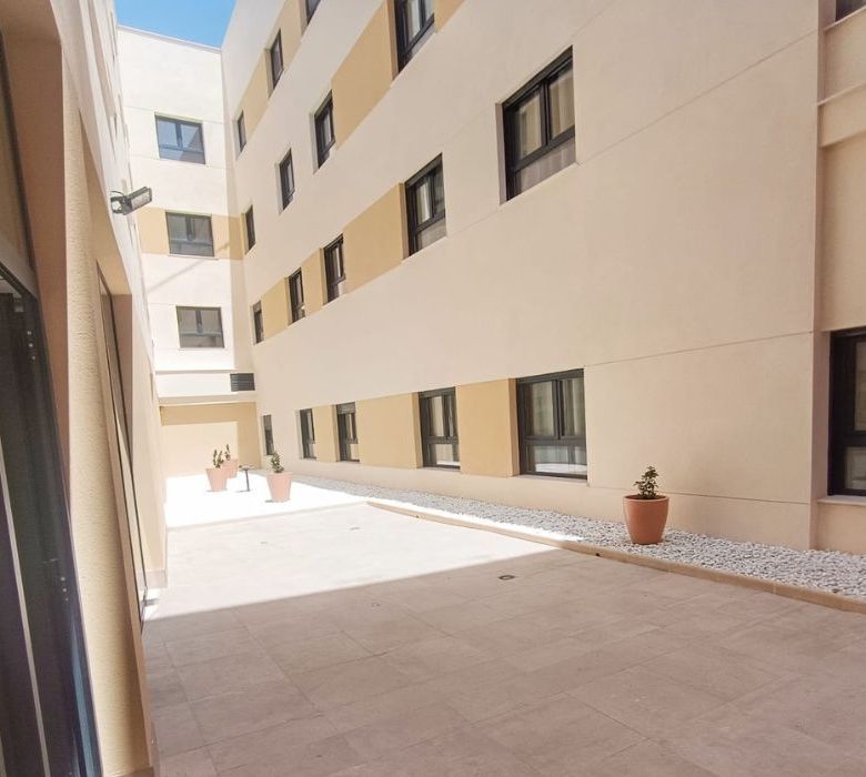 Residencia Universitaria Nomad Campus Alfaro (Cardinal Campus)