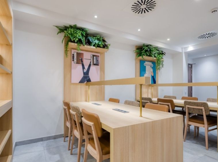 Sala de estudio Livensa Living Barcelona Marina