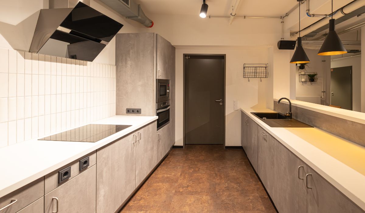 Yugo Navale Student Residence