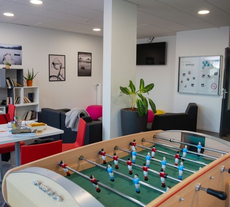 Residencia de estudiantes Yugo Bordeaux Bassins à Flot
