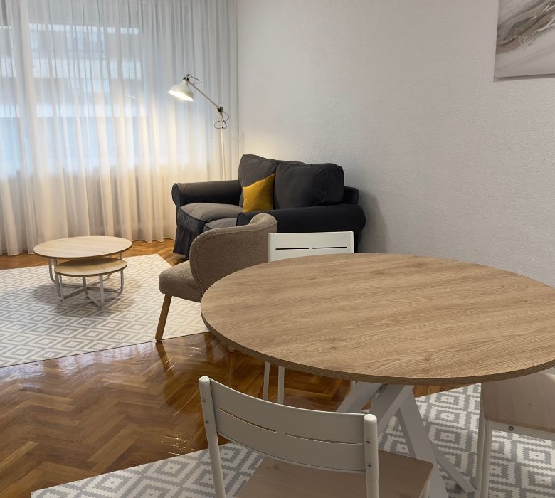 Residencia de estudiantes / Coliving Cohousing Pamplona