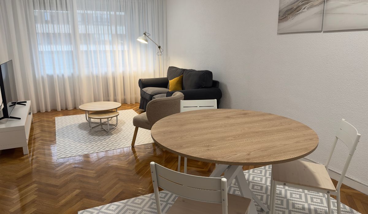 Residencia de estudiantes / Coliving Cohousing Pamplona