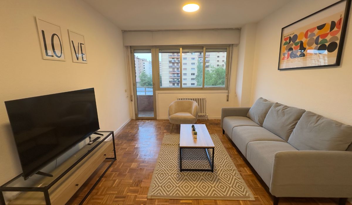 Residencia de estudiantes / Coliving Cohousing Pamplona