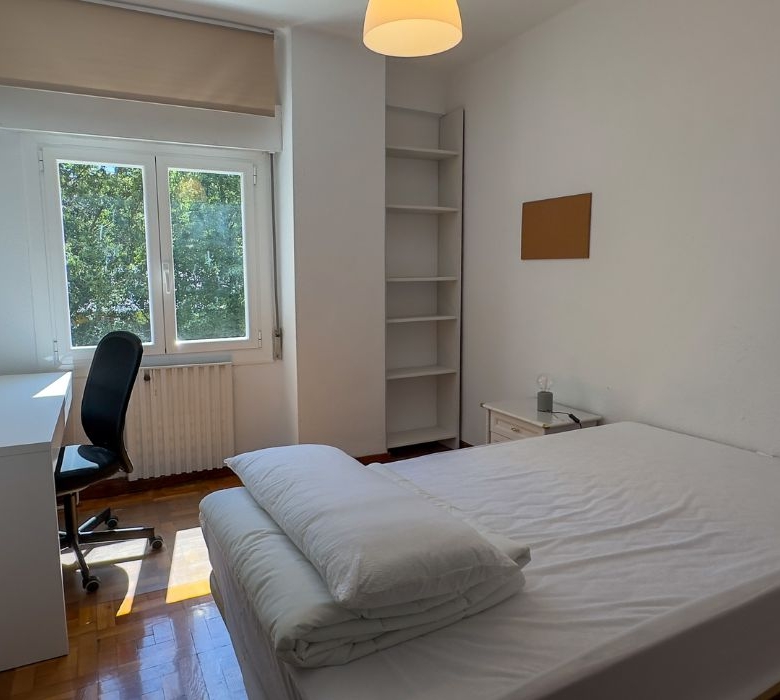 Residencia de estudiantes / Coliving Cohousing Pamplona