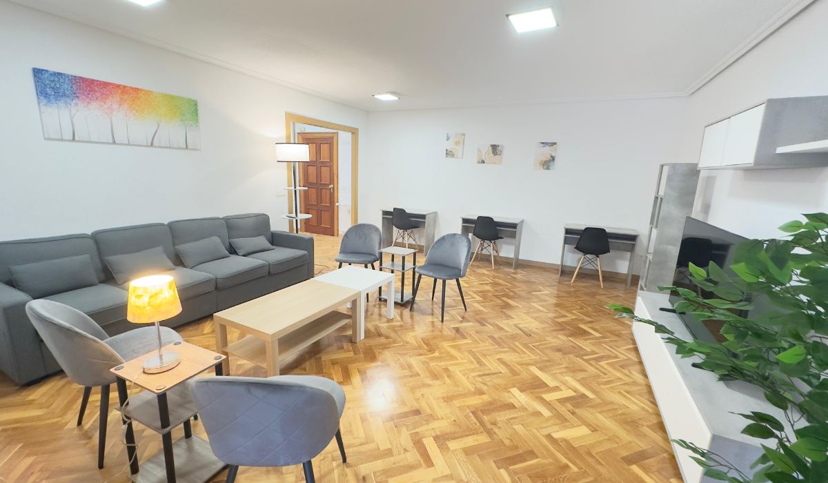 Residencia de estudiantes / Coliving Cohousing Pamplona