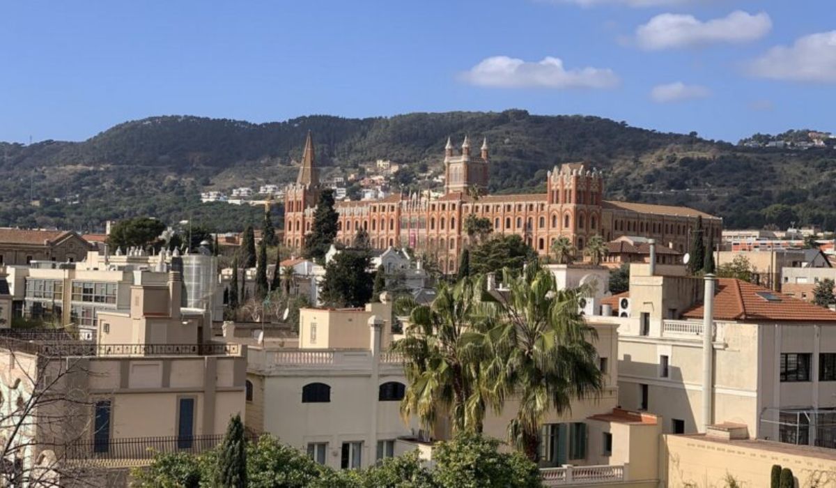 Residenz der Universität Madre Güell - Barcelona