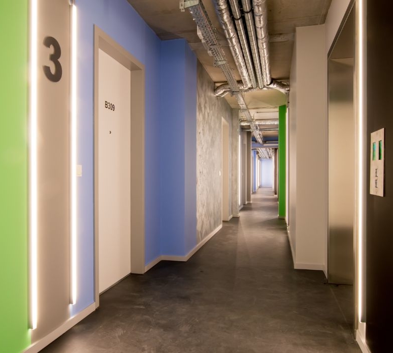 Residencia de Estudiantes 66 Monkeys Berlin Muhlenstrasse