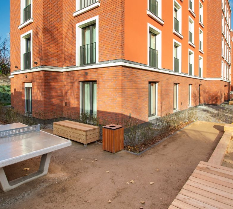 Residencia de Estudiantes 66 Monkeys Berlin Muhlenstrasse