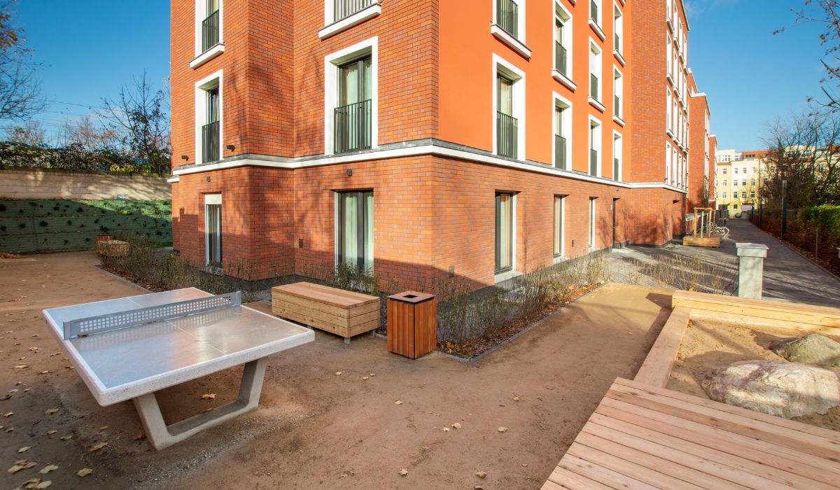Residencia de Estudiantes 66 Monkeys Berlin Muhlenstrasse