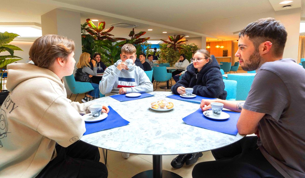 Residencia de Estudiantes CESUR Suites Málaga