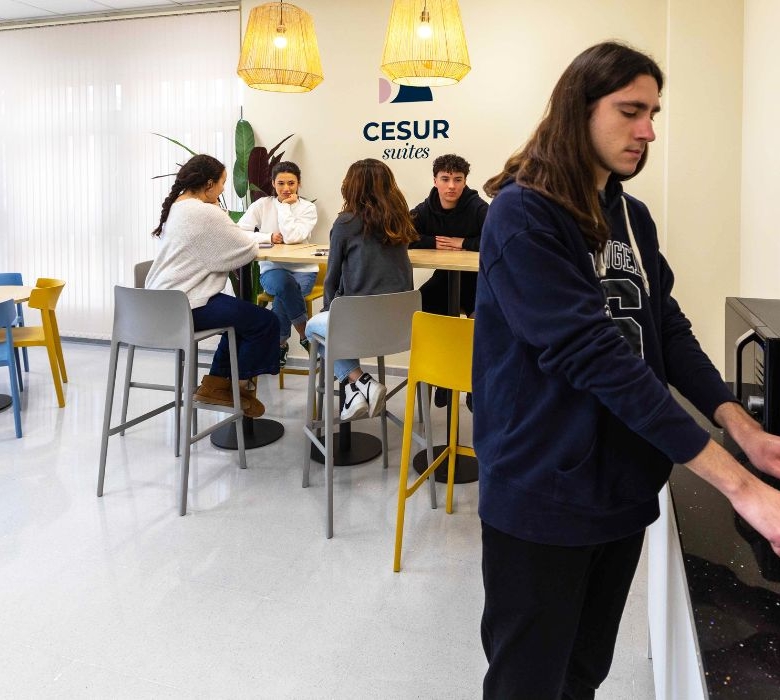 Residencia de Estudiantes CESUR Suites Málaga