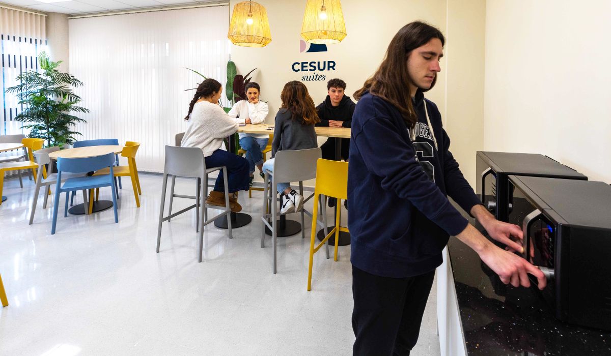 Residencia de Estudiantes CESUR Suites Málaga