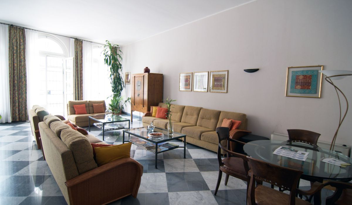 Residencia Universitaria Femenina Capodifaro Génova