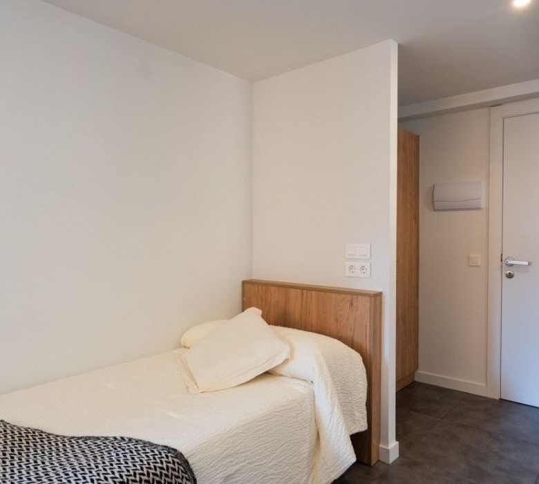 Residencia Universitaria Rambla d’Aragó by gaiastays